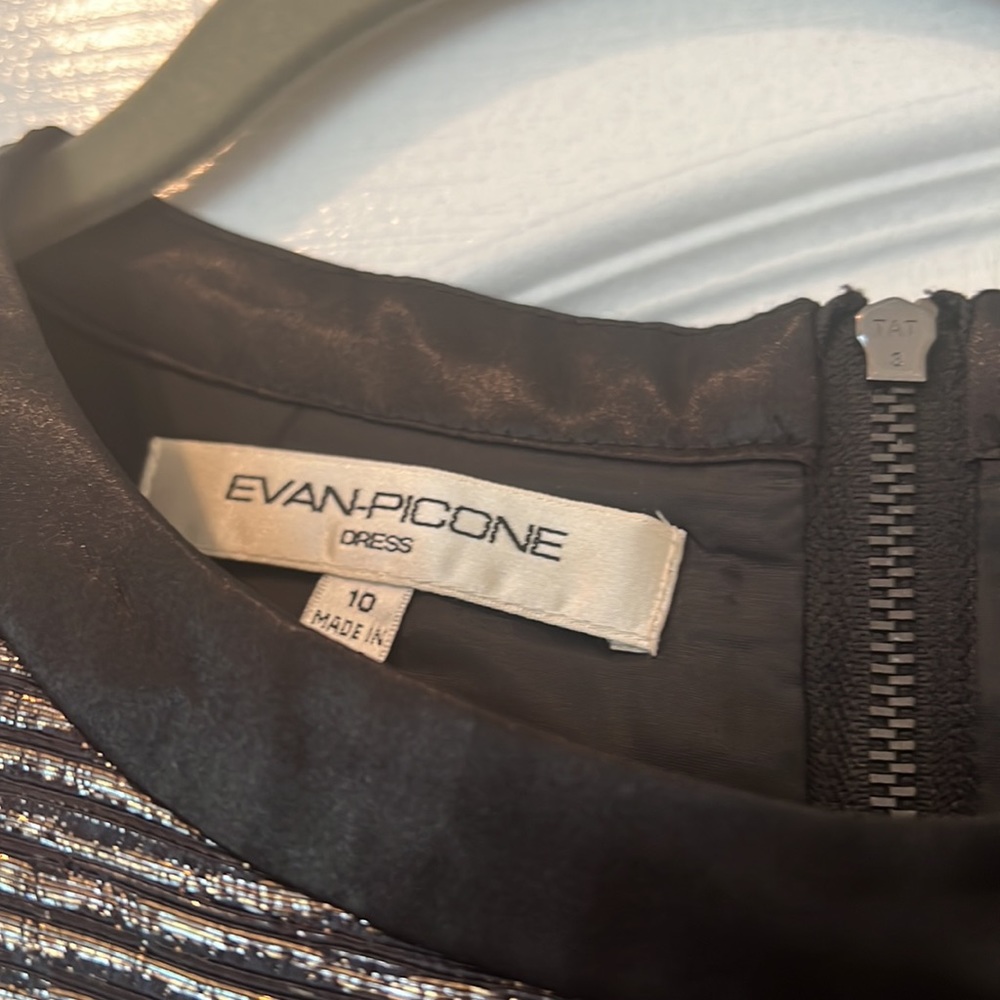 Good Condition - Picture 2 of 4